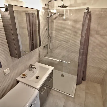 Prestige Mariacka Apartment *